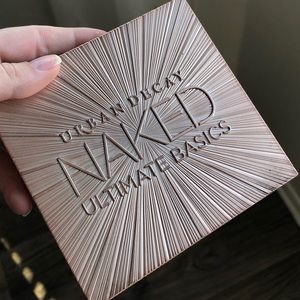 URBAN DECAY ULTIMATE BASICS EYESHADOW PALETTE